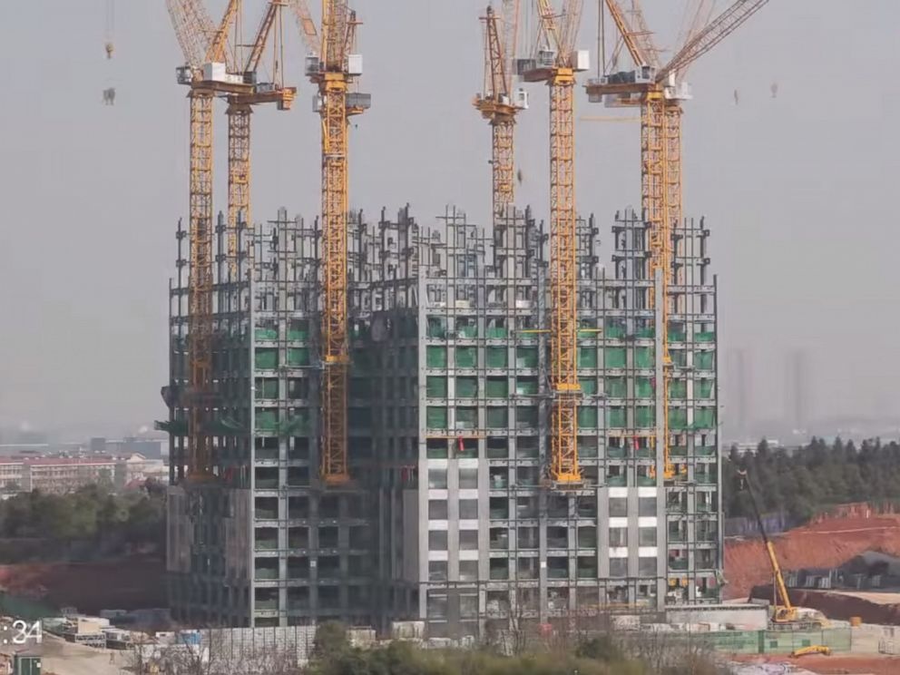 Toan canh lap rap Mini Sky City trong video tua nhanh hinh anh