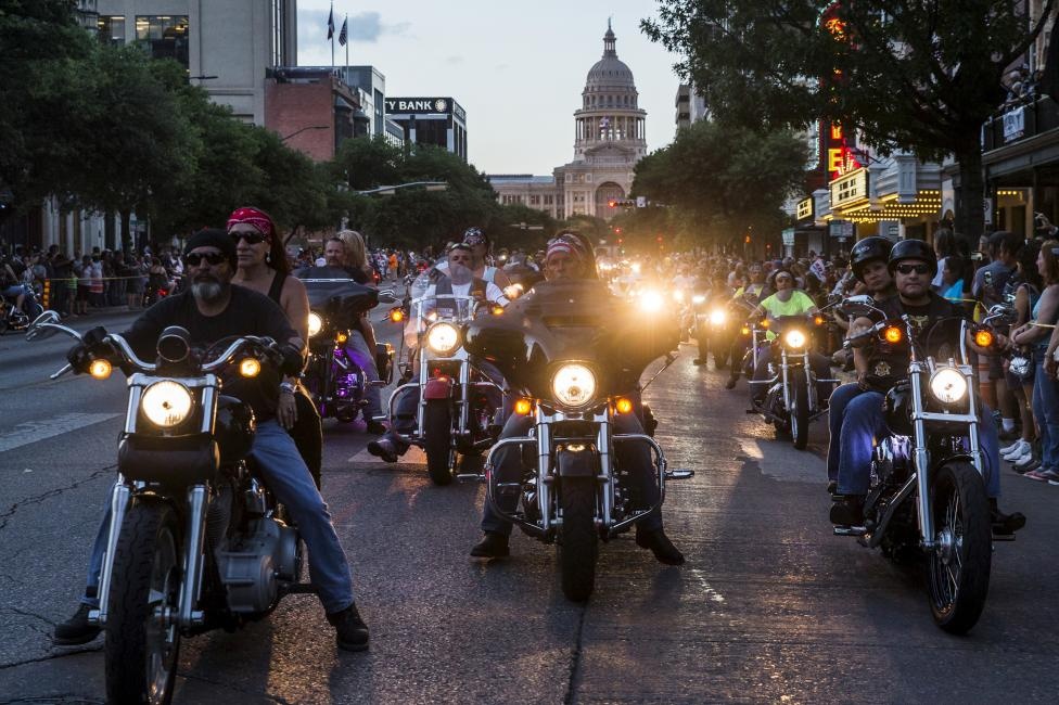 Hang nghin tay dua tham gia ngay hoi moto lon nhat tai My hinh anh