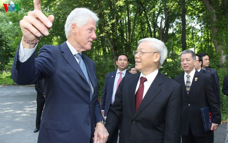 Tổng Bí thư nhắc lại quyết định bình thường hóa quan hệ Việt Nam – Hoa Kỳ của Ngài Tổng thống 20 năm về trước đã tạo ra bước ngoặt lịch sử đưa quan hệ hai nước phát triển nhanh và thực chất.