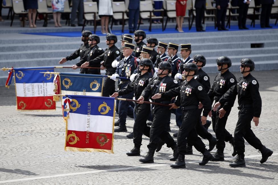 Thành viên của lực lượng đặc nhiệm RAID tham dự lễ duyệt binh.