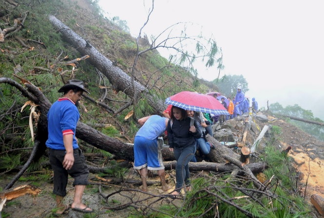 ​Mua lu hoanh hanh tai Philippines, 4 nguoi chet hinh anh