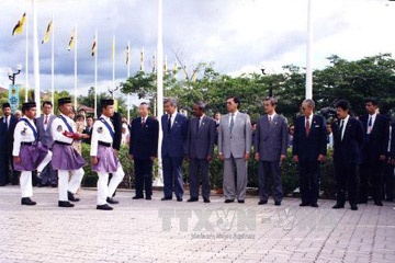 Lễ kết nạp Việt Nam vào ASEAN tại Brunei, ngày 28/7/1995. Ảnh: TTXVN