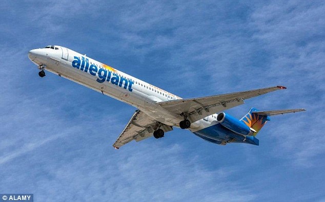 May bay ha canh khan khi chi con 3 phut nhien lieu hinh anh