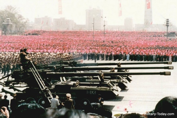 Dựa trên M1978 Koksan, cuối những năm 1980 Triều Tiên nâng cấp lên biến thể pháo tự hành M1989 cỡ 170 mm. Đây là loại pháo hạng nặng nổi tiếng của nước này với ưu điểm nổi trội là nó có thể bắn tới thủ đô Seoul của Hàn Quốc từ phía bắc khu phi quân sự chia ranh giới hai miền Triều Tiên. M1989 dùng khung thân xe bánh xích cải tiến cho phép chứa 12 viên đạn. Hệ thống pháo trang bị pháo cỡ nòng 170mm đạt tầm bắn 40-60km.