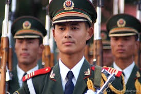 Binh si TQ pha ky luc khong chop mat trong gan mot gio hinh anh