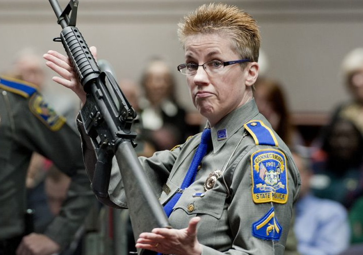 Tai sao bao luc sung dan pho bien tai My? hinh anh