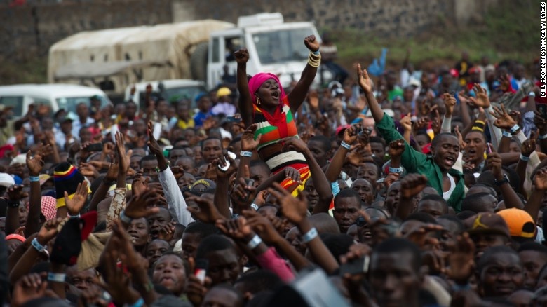 45% dân số dưới 15 tuổi, Cộng hòa Dân chủ Congo đạt 194 triệu người vào năm 2050. Con số này tăng gấp đôi so với hiện tại.
