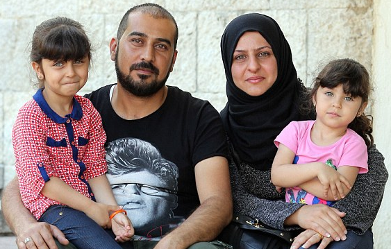 Ky uc kinh hoang cua nguoi ti nan vuot bien hinh anh