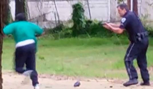 Nhung vu no sung gay tranh cai cua canh sat My hinh anh