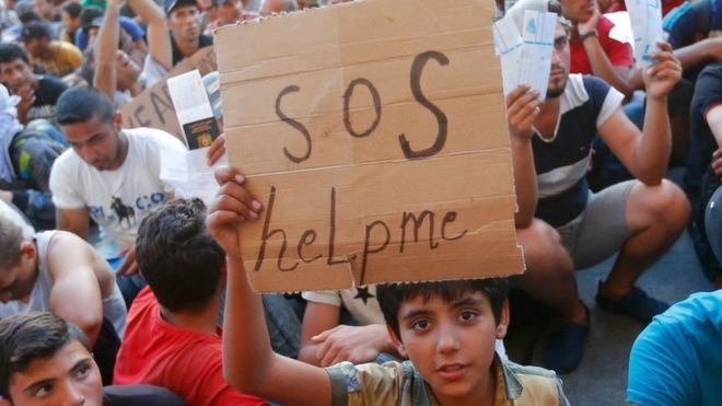 Nguoi di cu va ti nan khac nhau nhu the nao? hinh anh