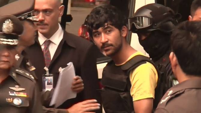 Ap giai nghi pham chinh toi hien truong danh bom Bangkok hinh anh