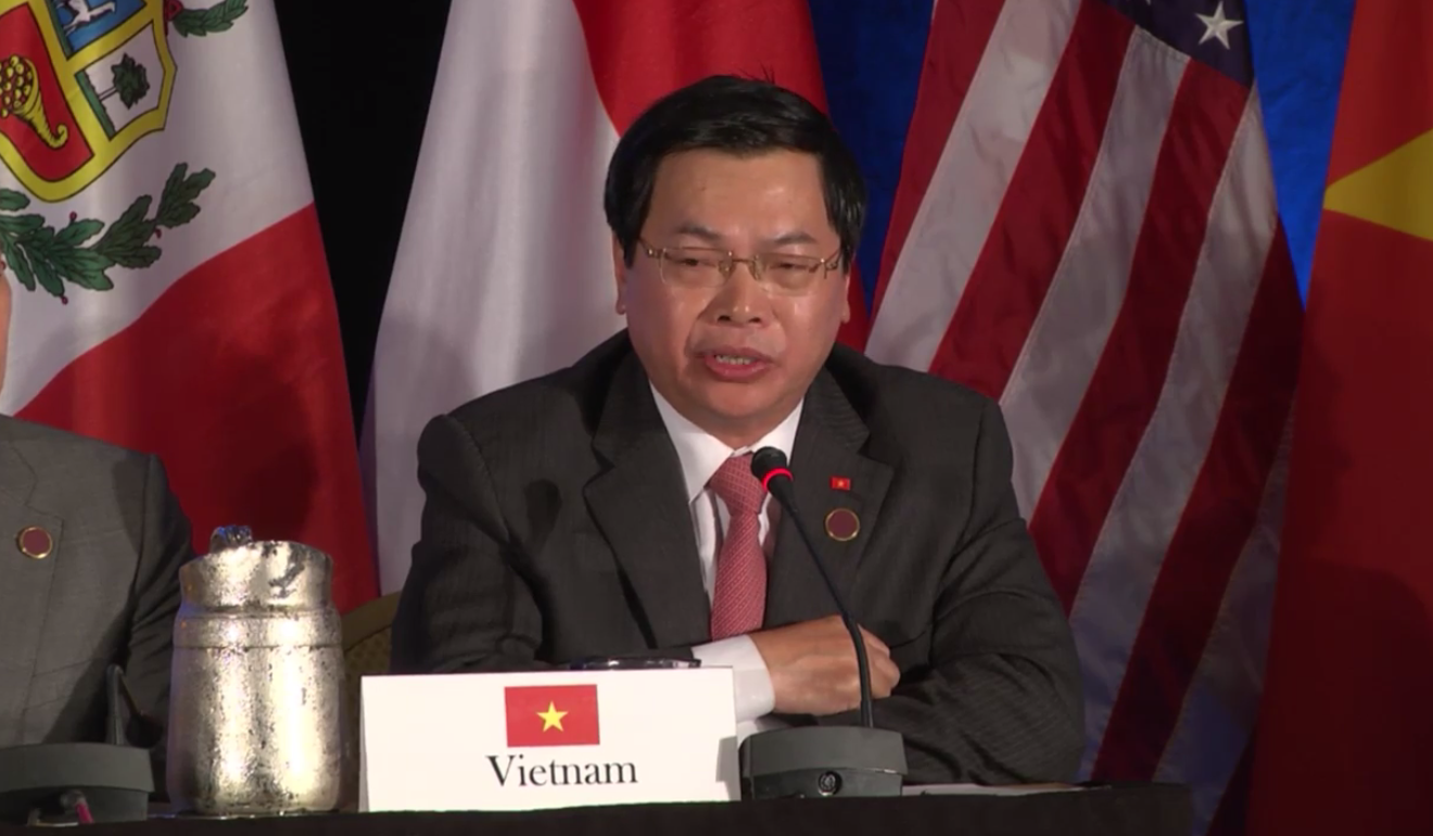 Bo truong Vu Huy Hoang tra loi bao chi ve TPP hinh anh