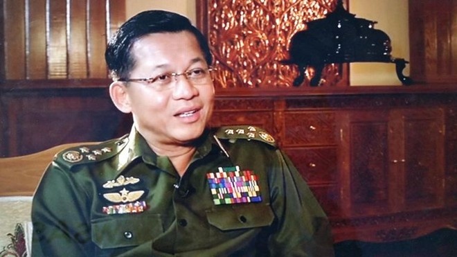 Đêm 11/11, trang Facebook chính thức của quân đội Myanmar đăng lời chúc mừng của Tư lệnh lực lượng vũ trang Myanmar, tướng Min Aung Hlaing về thành tích bầu cử của đảng NLD và khẳng định sẽ gặp bà Suu Kyi ngay sau khi Ủy ban Bầu cử công bố kết quả chính thức.  Ảnh: AFP