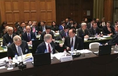 Philippines tan cong su thieu co so trong yeu sach cua TQ hinh anh