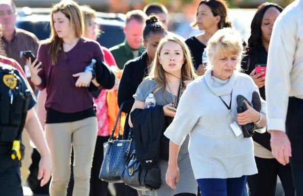 Hien truong vu xa sung dam mau o My hinh anh