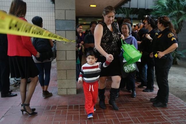 Người dân sơ tán khỏi 