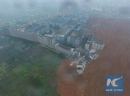 Hiện trường vụ lở đất từ trên không. Ảnh: Tân Hoa xã