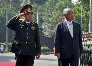 Nhat Ban muon chia se thong tin quan su voi Viet Nam hinh anh