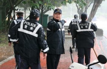 Canh sat Dai Loan truy lung lao dong Viet chem 4 nguoi hinh anh