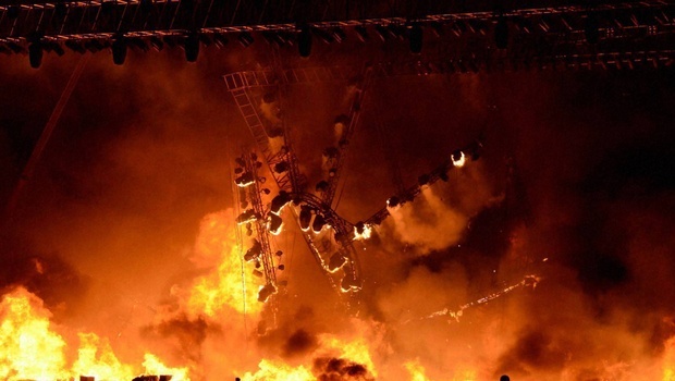 Chay lon giua Mumbai dem Valentine hinh anh