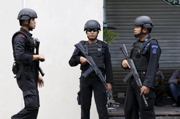 Indonesia bat 33 phan tu am muu khung bo hinh anh