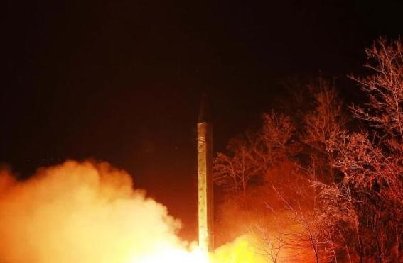 Lien Hop Quoc len an vu phong ten lua moi nhat tu Trieu Tien hinh anh