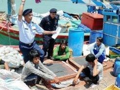 25 ngu dan Viet bi bat o Malaysia vi nghi danh ca trai phep hinh anh