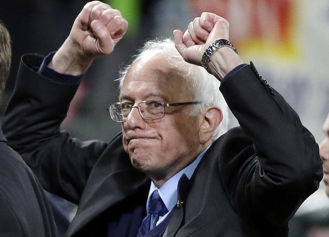 Sanders thang Clinton o Washington va Alaska hinh anh