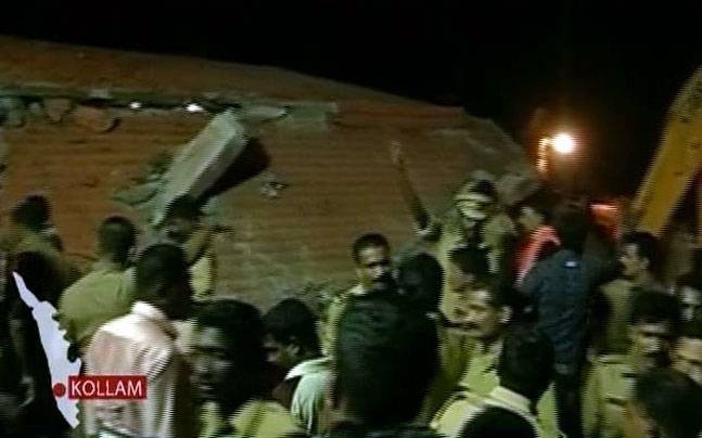 Hien truong vu hoa hoan vi phao hoa o den tho An Do hinh anh