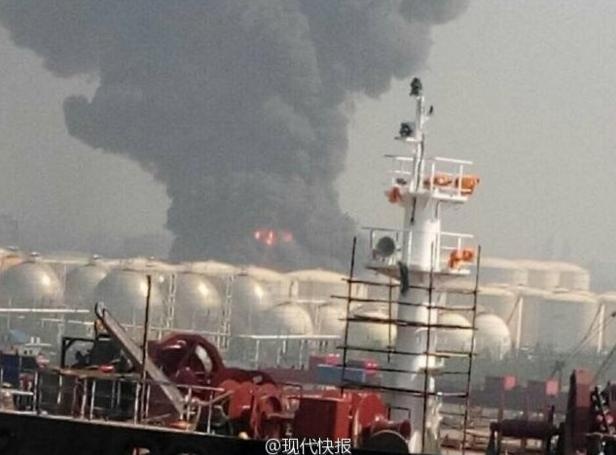 no nha may hoa chat Trung Quoc anh 5