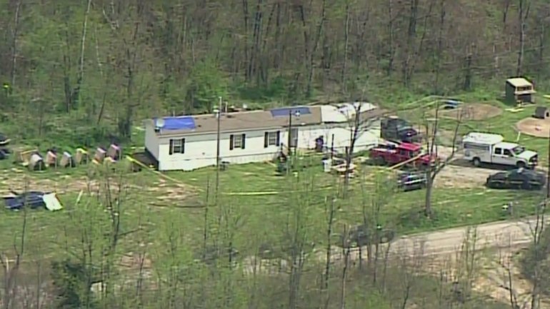 Phat hien can sa tai hien truong vu tham sat o My hinh anh