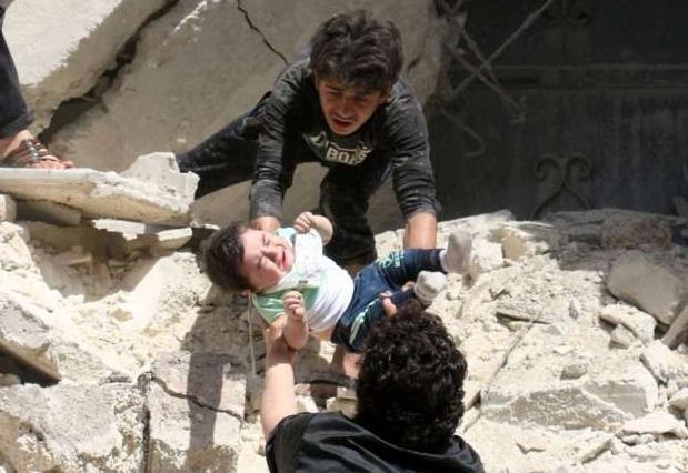 Benh vien bi khong kich, lenh ngung ban o Syria 'thoi thop' hinh anh