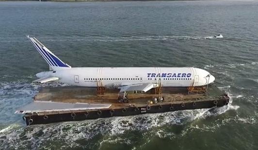 Boeing 767 vuot bien vao top anh an tuong nhat tuan hinh anh