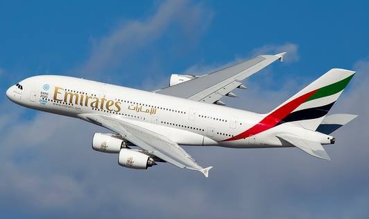 Thieu nien Trung Quoc di lau ve sang Dubai de an xin hinh anh