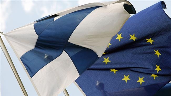 10.000 nguoi Phan Lan yeu cau trung cau dan y ve roi EU hinh anh