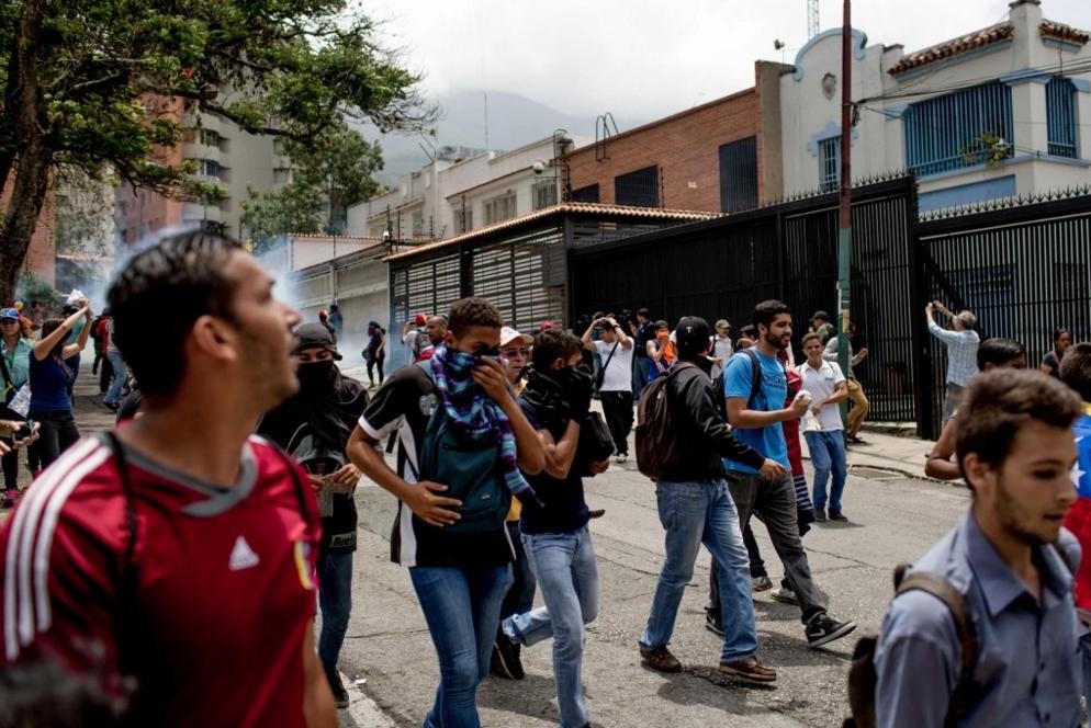 Nguoi Venezuela an xoai,  khoai lang tru bua anh 13