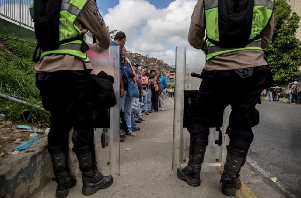Nguoi Venezuela an xoai,  khoai lang tru bua anh 14