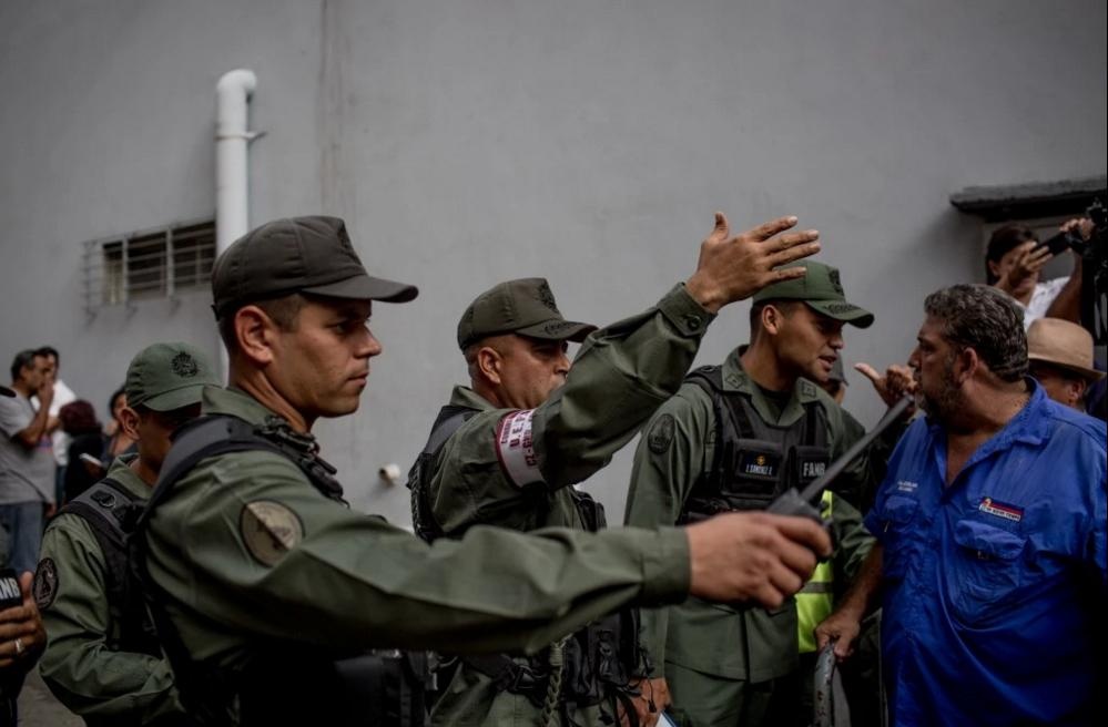 Nguoi Venezuela an xoai,  khoai lang tru bua anh 15