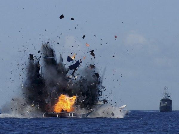 Tau hai quan Thai ban 3 tau ca Viet Nam, 1 lai tau mat tich hinh anh