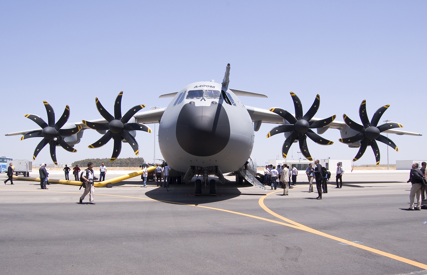 'Ngua tho hang khong' A400M gay kho cho chau Au hinh anh