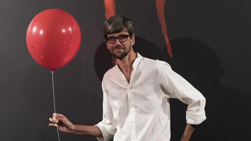 Javier Botet  Mama The Conjuring anh 1