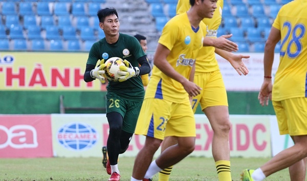 Thu mon Tuan Manh: Ca nha om nhau khoc vi Brazil thua Phap nam 1998 hinh anh