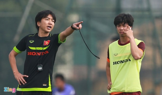 HLV Miura: Cac doi chau A nen choi voi tinh than U23 Viet Nam hinh anh