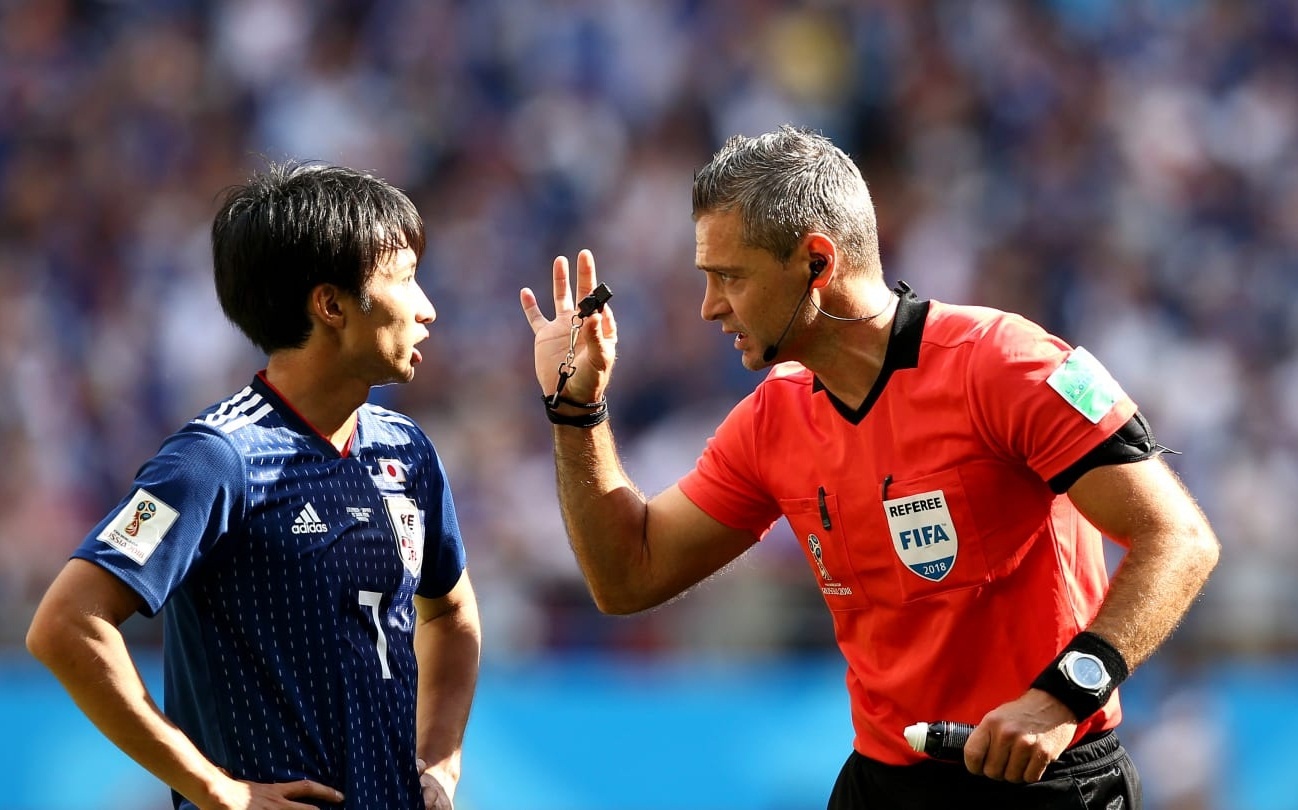 Dinh Van Dung,  trong tai FIFA,  VAR,  Colombia,  Nhat Ban,  World Cup,  World Cup 2018,  phat den,  the do,  penalty,  11m anh 1