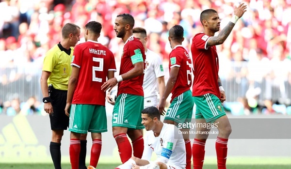 Nghi van trong tai mat lien lac VAR gay bat loi cho Morocco va Ronaldo hinh anh