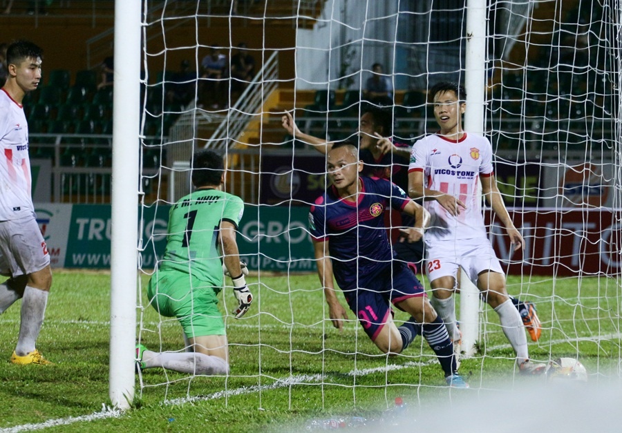 Marvin Ogunjimi,  dong doi Hazard,  Eden Hazard anh 6