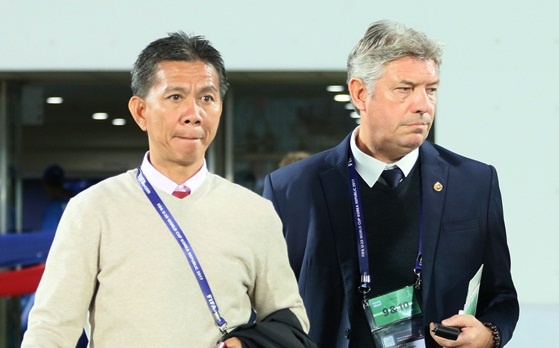 HLV Hoang Anh Tuan co the tra gia vi khong bat tay HLV U19 Indonesia hinh anh