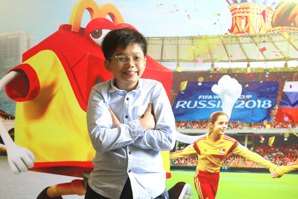 Cau be Viet ra san chung ket World Cup: Tang qua Ben Tre cho Mbappe hinh anh