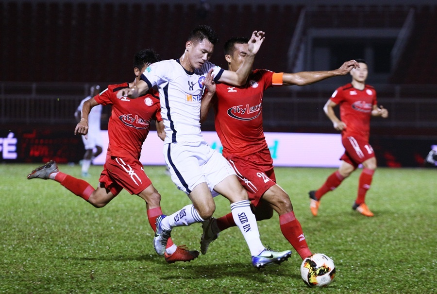 Miura,  Toshiya Miura,  the do,  Nguyen Minh Phuong,  CLB Da Nang,  CLB TP.HCM,  V.League anh 2
