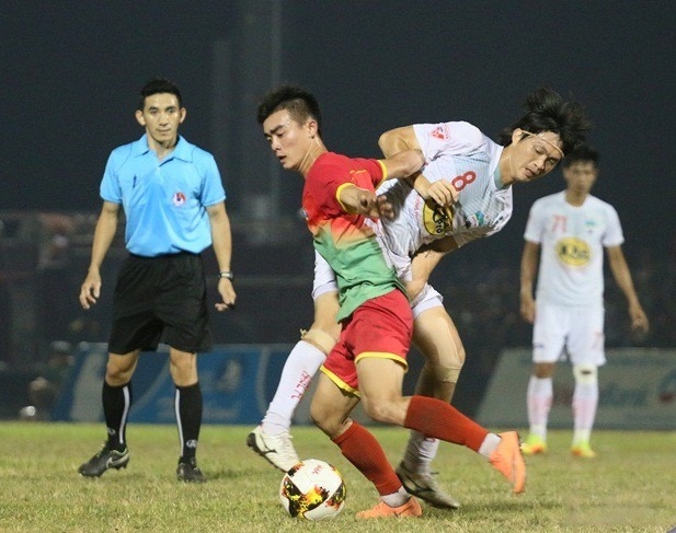 Trong tai,  Nguyen Anh Vu,  Ba ria Vung Tau,  cau thu Ba Ria Vung Tau,  ruot danh trong tai,  giai hang nhi,  Pho Hien,  trong tai bo nghe anh 2